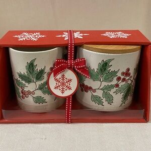 Spectrum Designz Cedar Mountain Mug and Canister Set NIB Holly and Berries